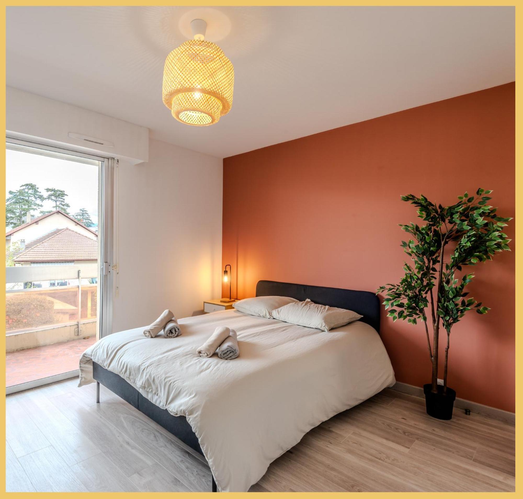 Le Cosy Nest I I *